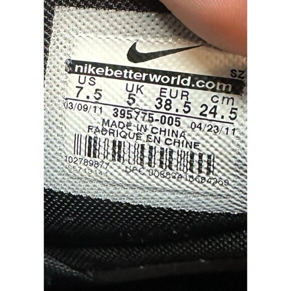 Nike Womens Air Royalty MD VT Ripstop 395775-005 Sneakers Size 7.5 Black Red - Picture 11 of 11